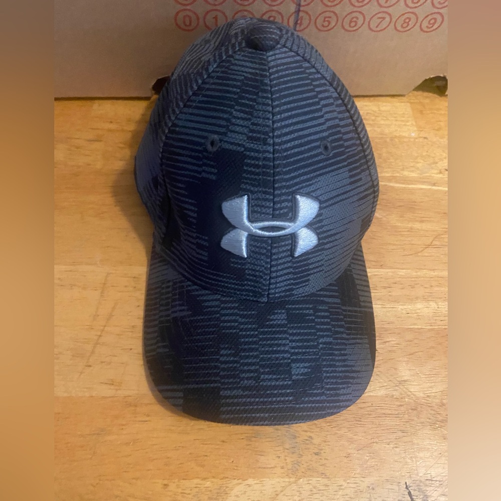 Under Armour Black and White Logo Cap